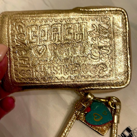Coach Poppy Metallic Gold Wristlet - Picture 3 of 11
